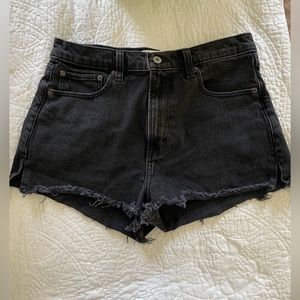 Abercrombie High Rise Mom Short